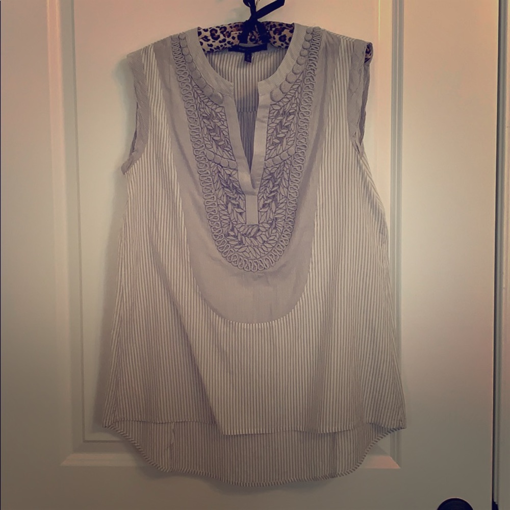 BCBG sleeveless shirt
